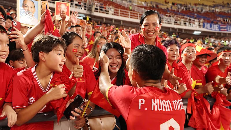 Minh Vũ Hi Định Hình Tiêu Chuẩn Phân Tích Thể Thao Cho Người Hâm Mộ Việt (1)